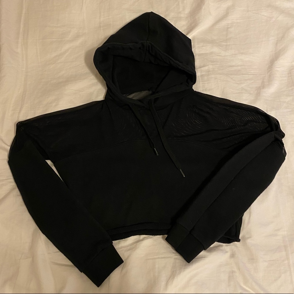 Cropped hoodie